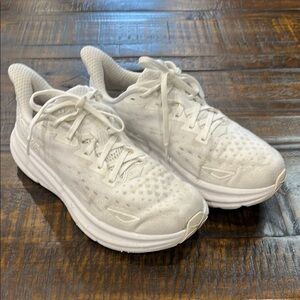 Hoka Clifton 9 white used